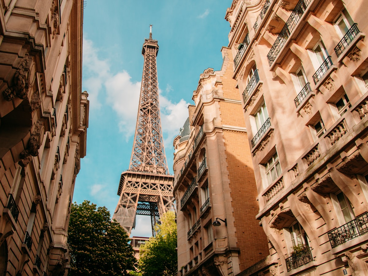 Paris, France travel guide cover